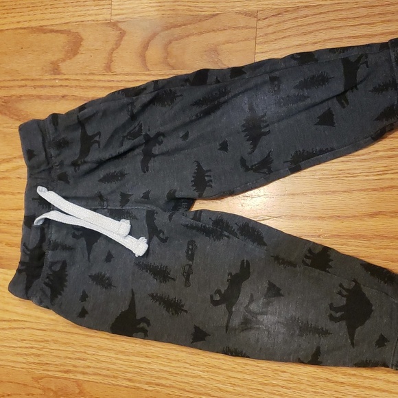 Toddler 2T casual bundle 🦖 - Picture 3 of 3